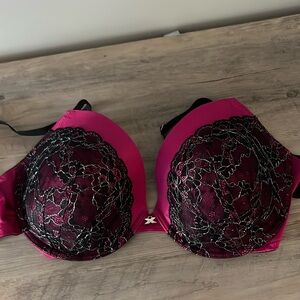 Fredericks of Hollywood 38D pink/purple and black lace bra